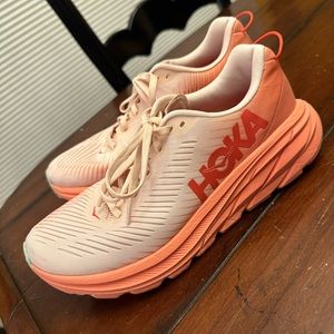 HOKA rincon 3, women’s size 8